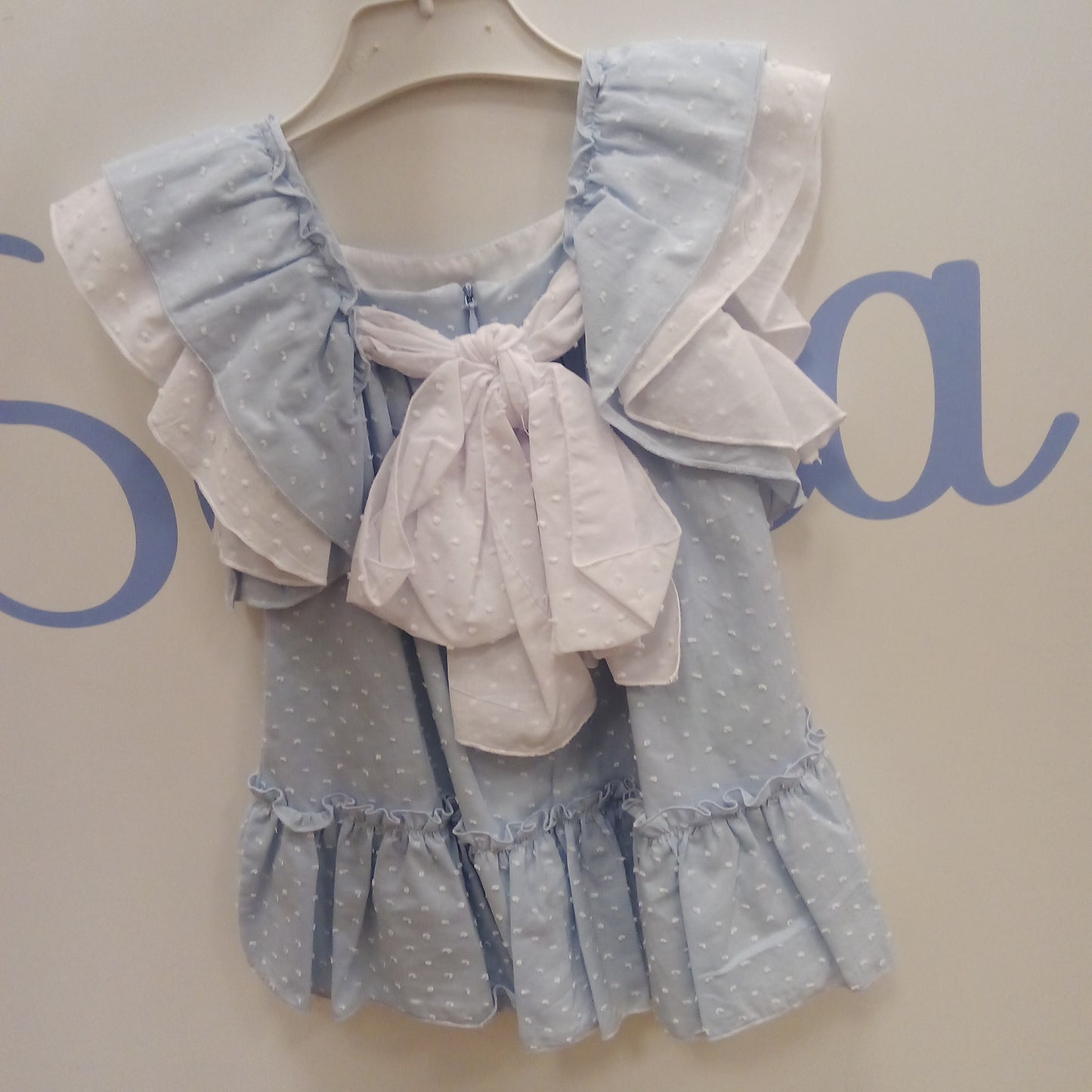Vestido plumeti azul cielo