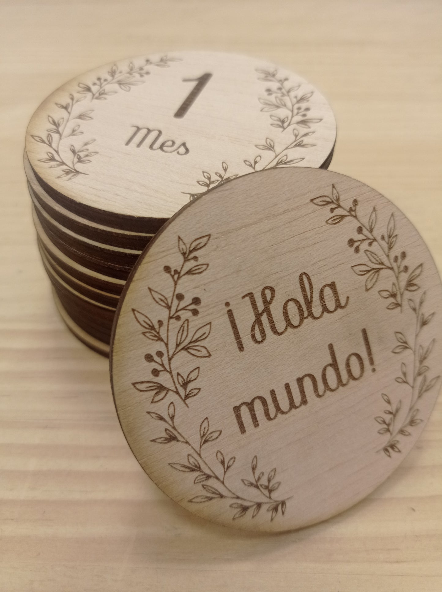 Placas de madera mensuales