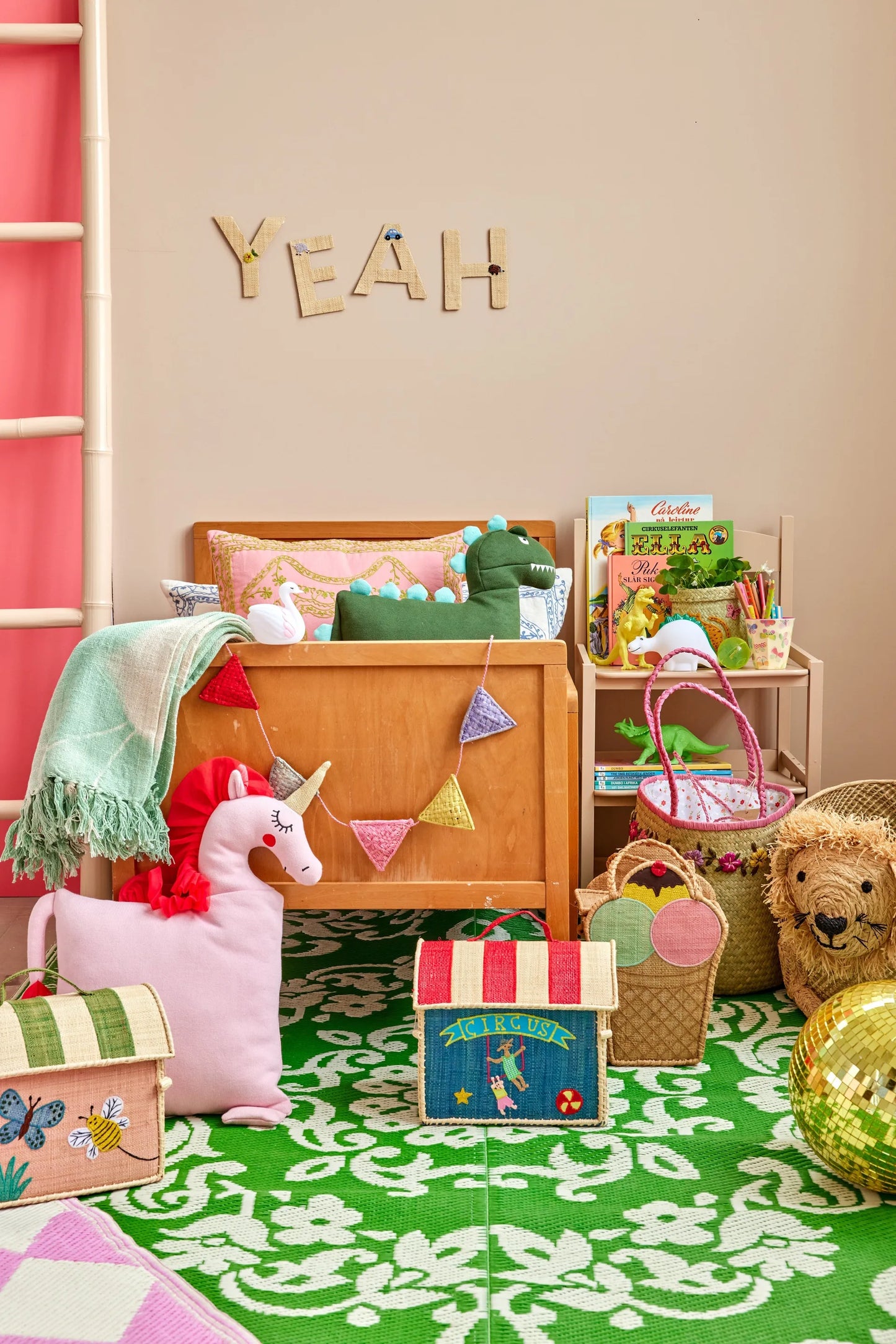 Pequeño quitamiedos cisne