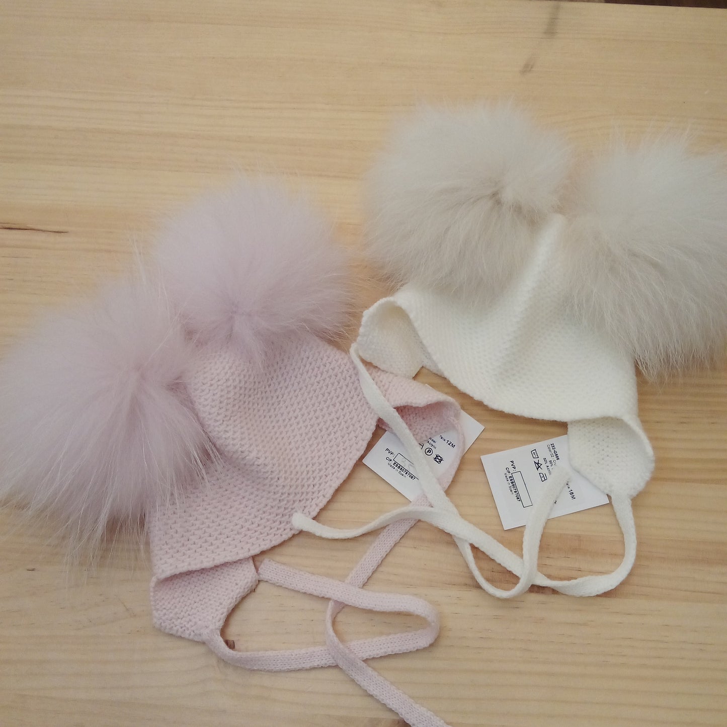 Gorro doble pompón pelo natural