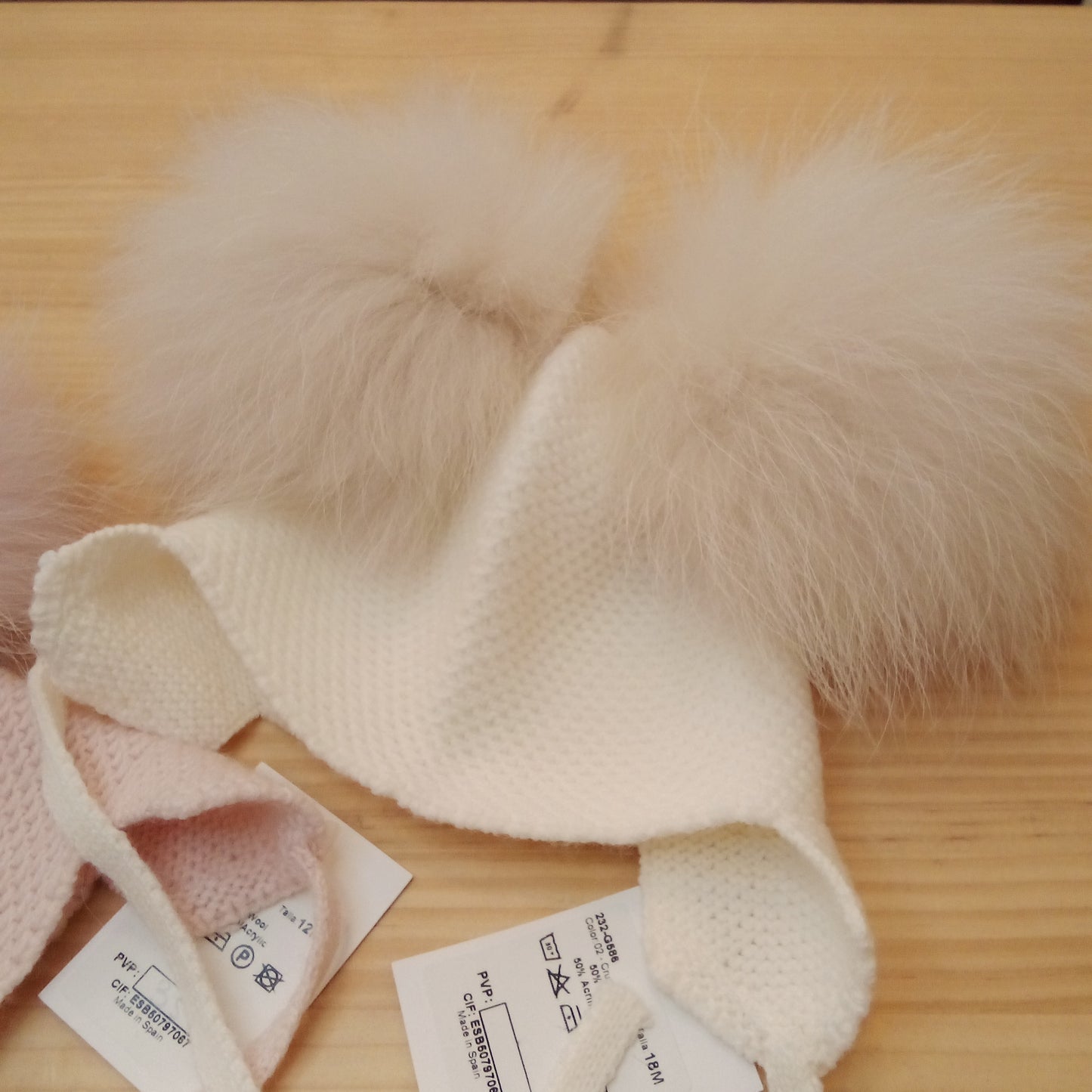 Gorro doble pompón pelo natural