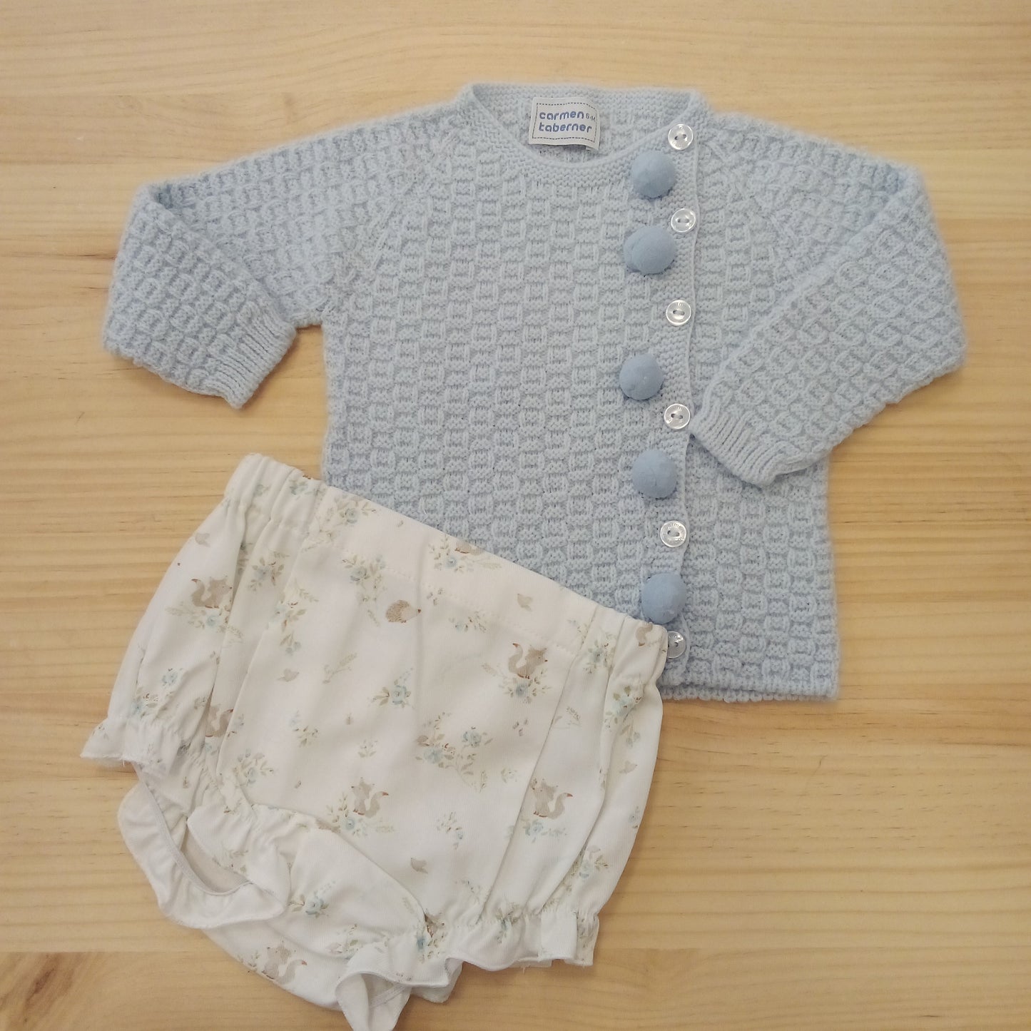 Conjunto pompones y zorritos