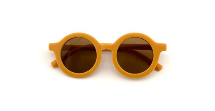 Gafas de sol mostaza