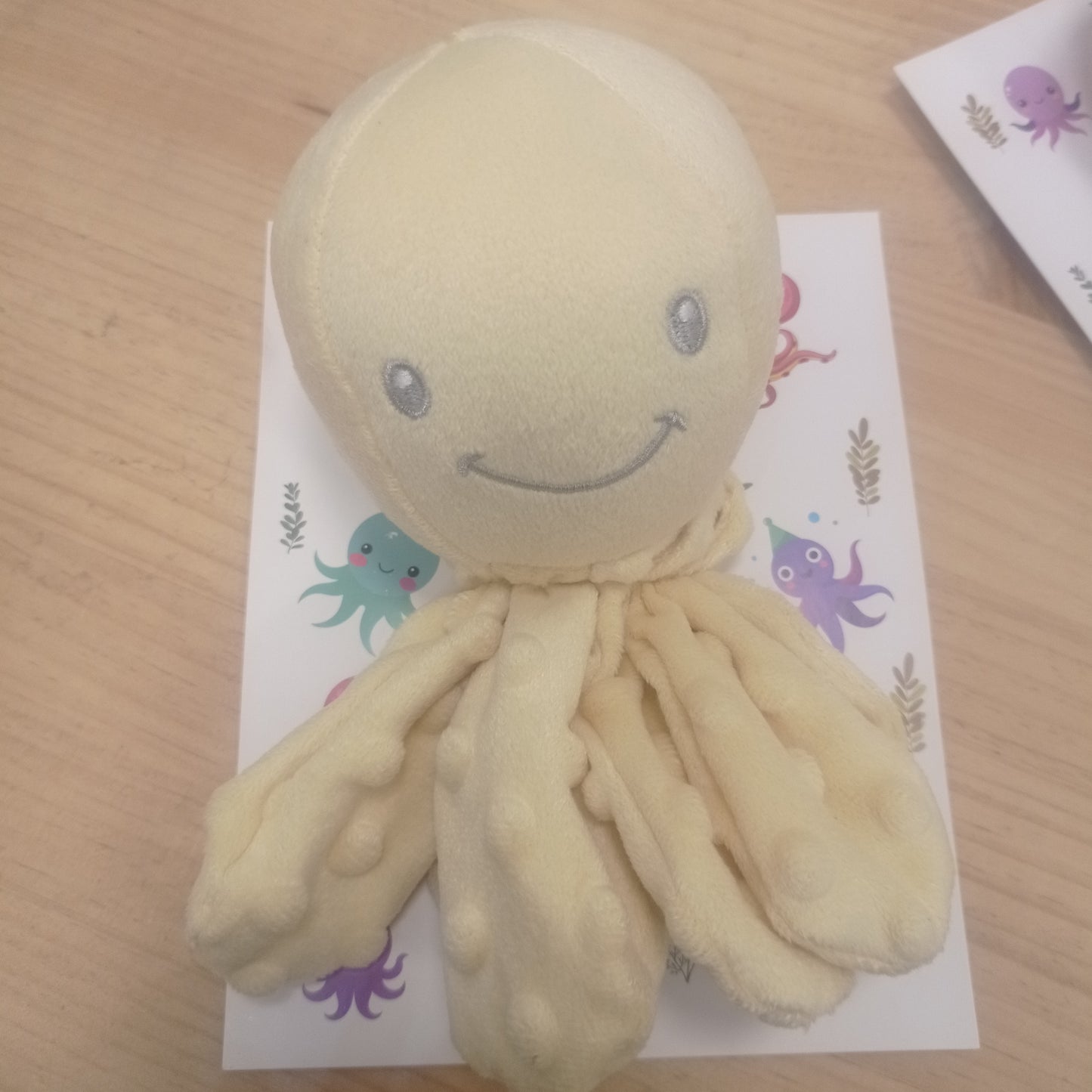 Doudou-sonajero pulpo (3 colores)