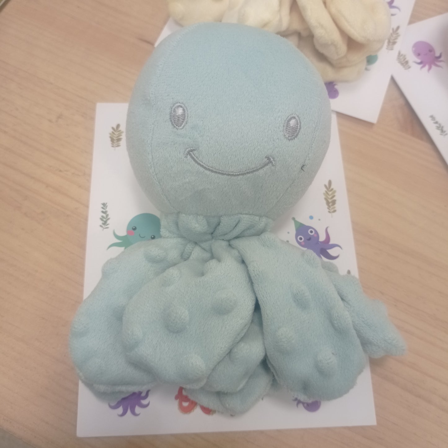 Doudou-sonajero pulpo (3 colores)