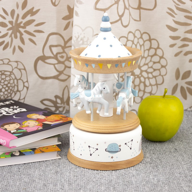 Carrusel azul madera natural