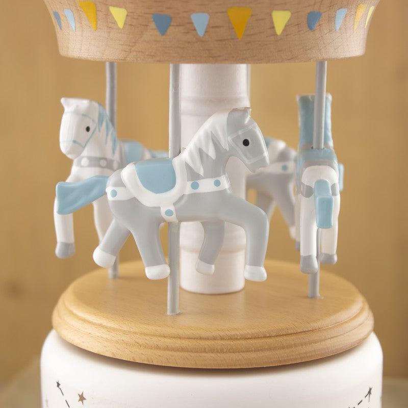 Carrusel azul madera natural