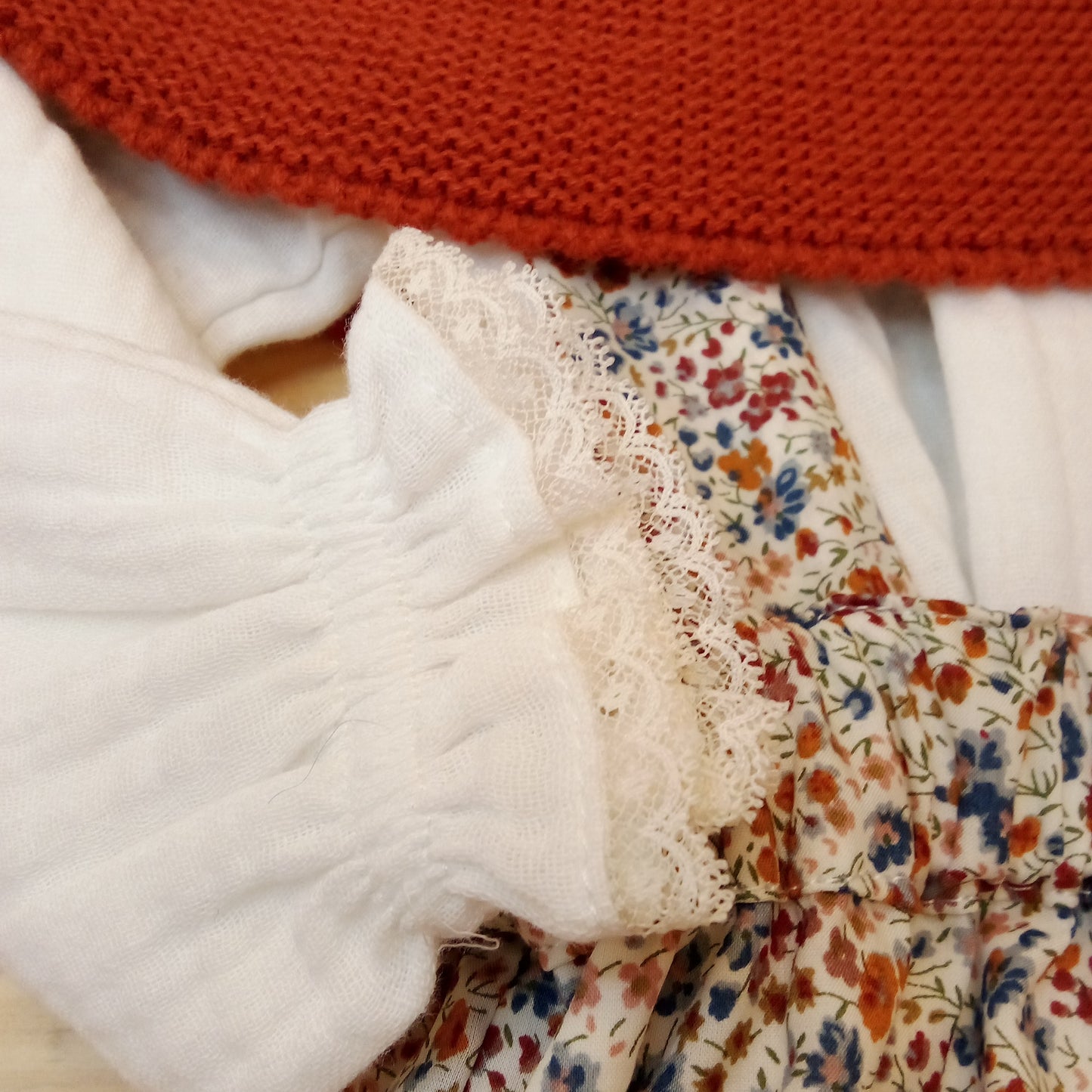 Blusa con puntillas César Blanco