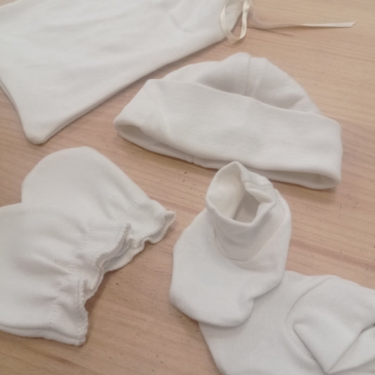 Kit gorrito+manoplas+patucos recién nacido
